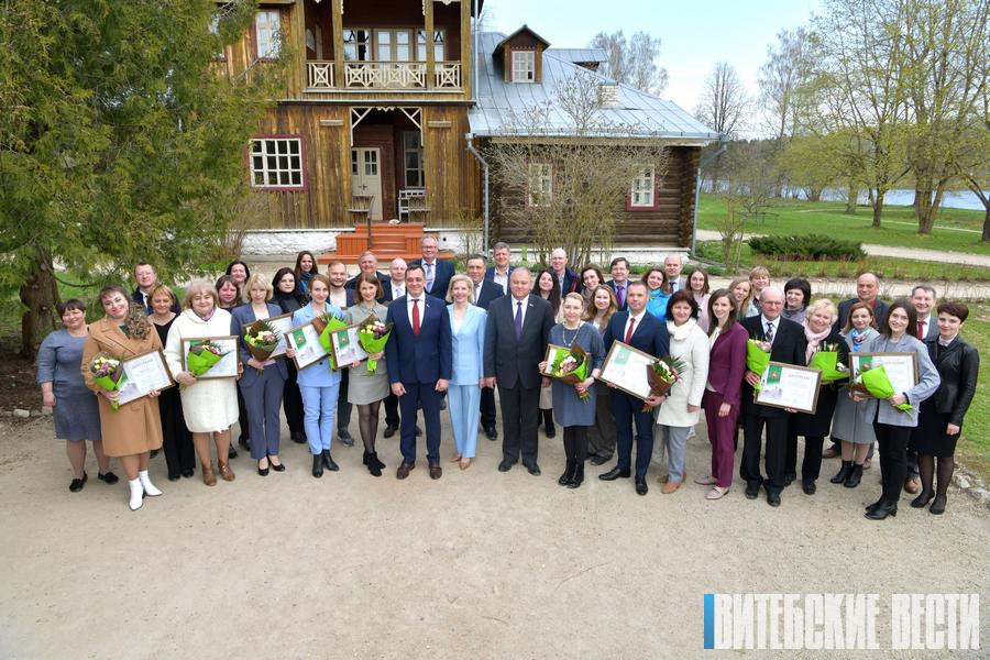 В Здравнево наградили победителей областного конкурса среди журналистов и редакций СМИ Витебской области 
