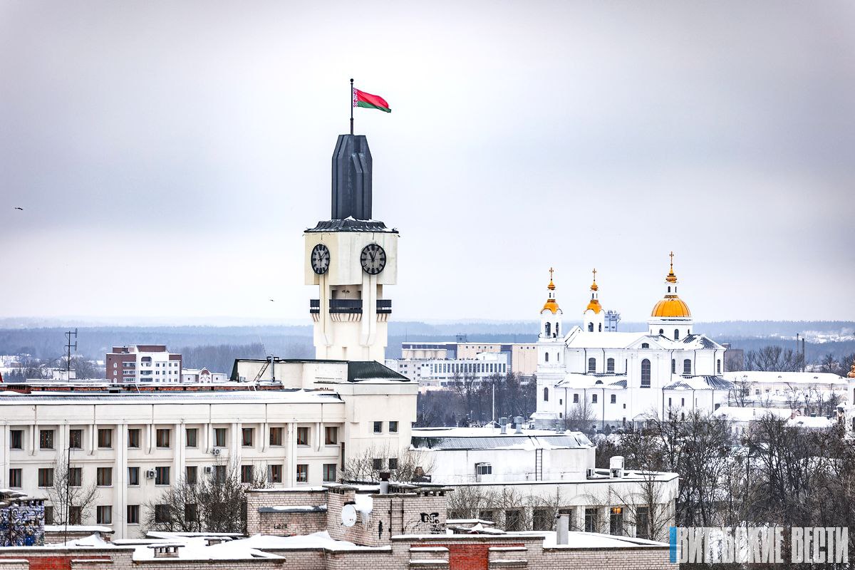 Руководство Витебской области поздравляет жителей региона с Днем защитников Отечества и Вооруженных Сил Республики Беларусь