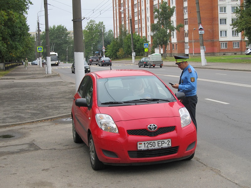 Совместный рейд с ГАИ: все ли витебские автомобилисты включают фары в дневное время?