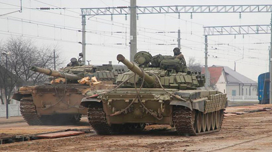 В Вооруженных Силах продолжается проверка боевой готовности соединений и воинских частей