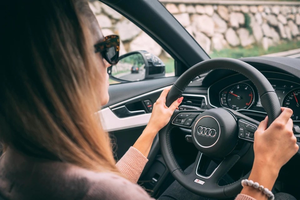 Белорусская родственница увела у россиянки Audi A6, подделав подпись