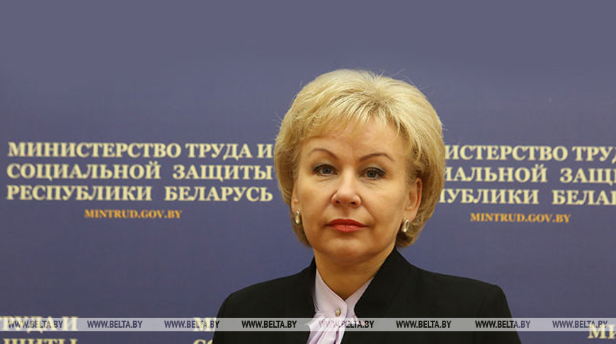 Декретный отпуск и семейный капитал - Костевич рассказала о планируемых изменениях