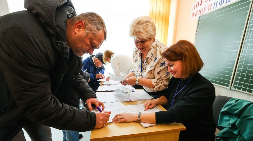 «Процесс идет спокойно»: председатель участковой комиссии в Витебске о досрочном голосовании