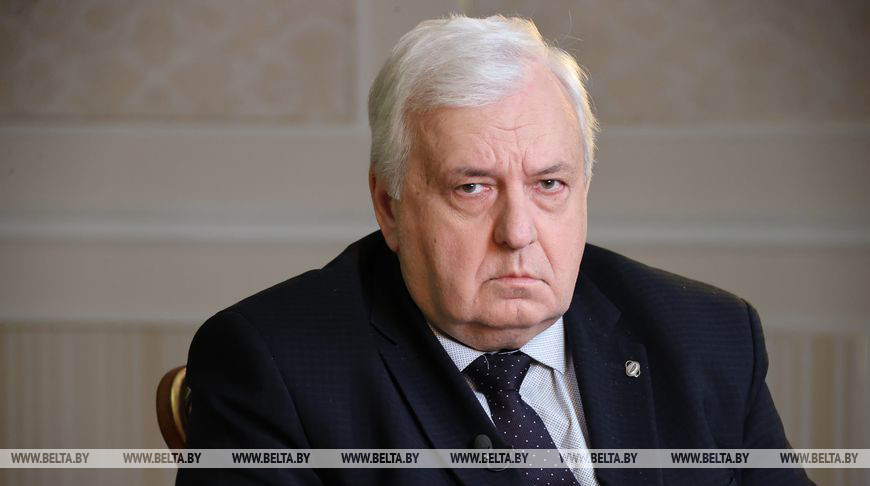 Карпов: процесс встраивания ковидной инфекции в сезонную структуру продолжается
