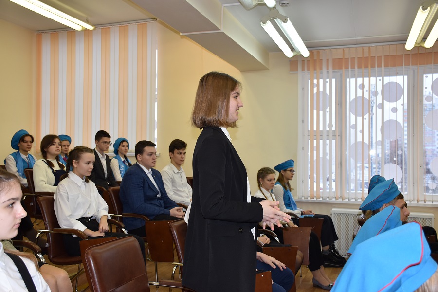 Потомок дважды Героя Советского Союза Ивана Баграмяна встретился с витебскими школьниками