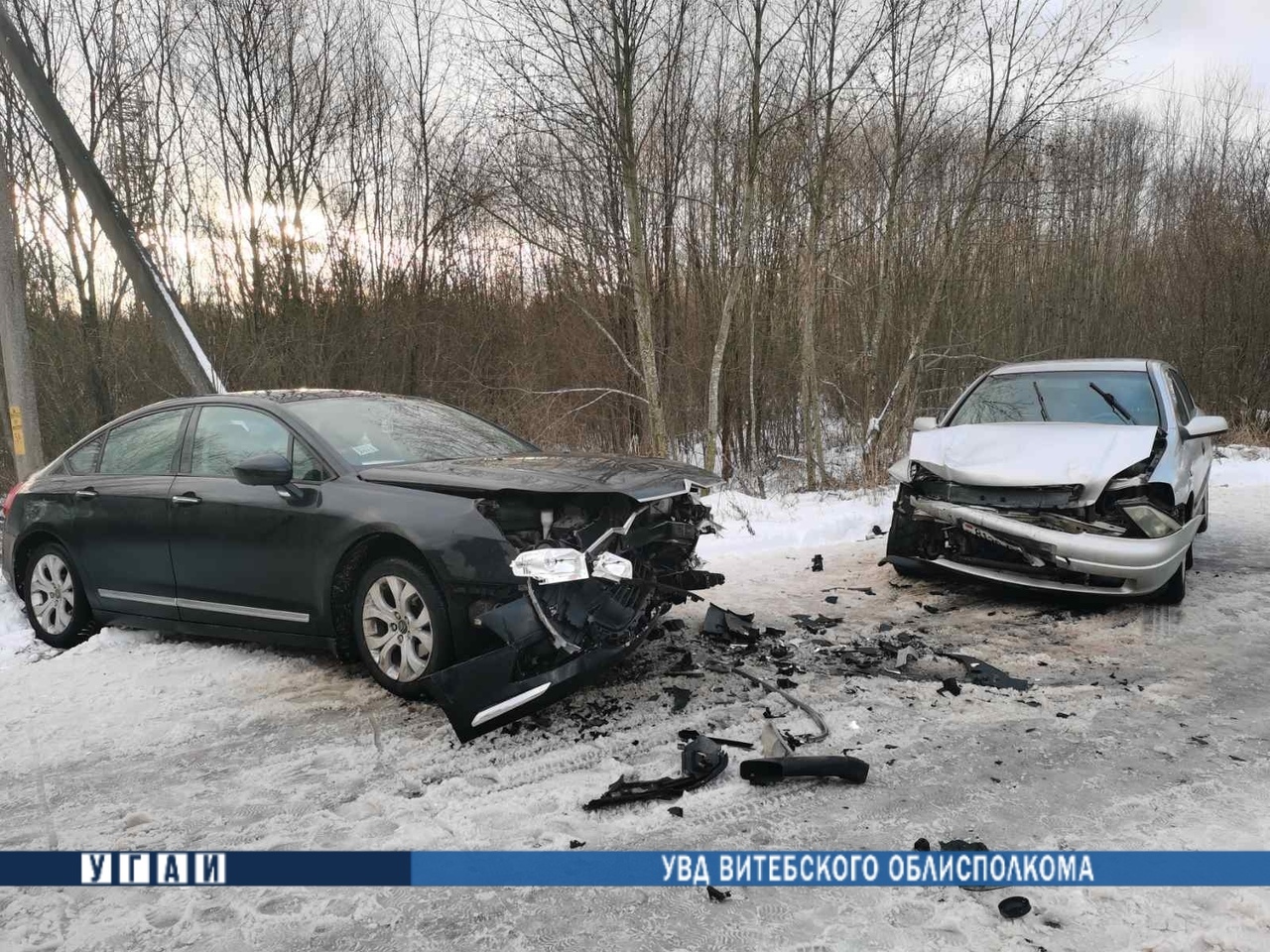 В Полоцком районе при лобовом столкновении легковушек пострадала 6-летняя девочка