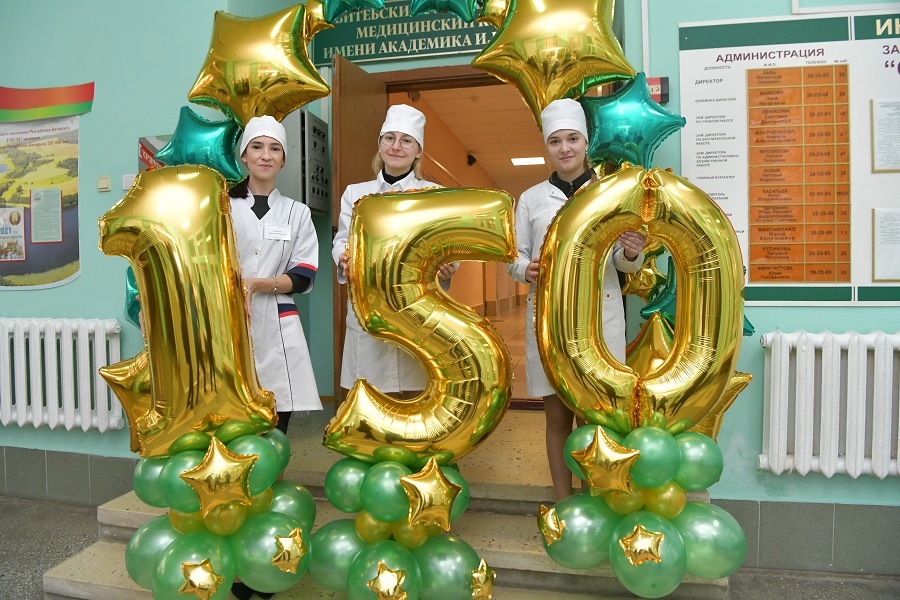 В Витебском государственном медицинском колледже имени академика И.П.Антонова открылись новые компьютерные классы и музей
