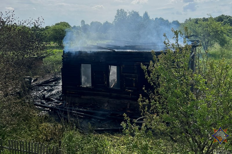 На пожаре в окрестностях Витебска погиб мужчина