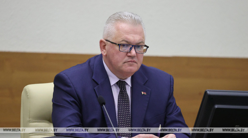 Карпенко: Президент по всем ключевым вопросам всегда советуется с народом