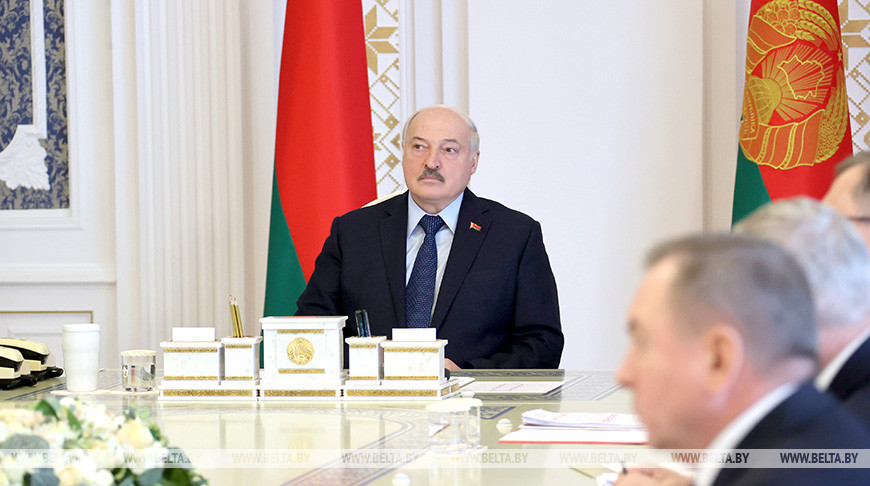 Александр Лукашенко: достойны ли сбежавшие из страны и действующие ей во вред оставаться гражданами Беларуси?