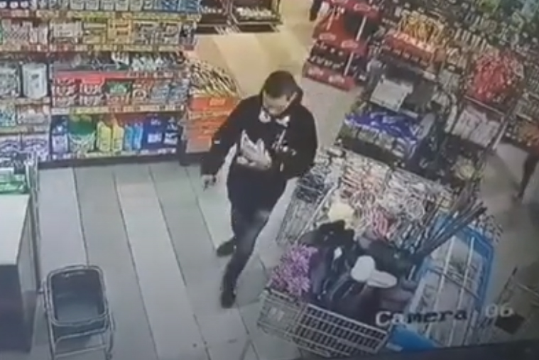 В Витебске покупатель помог задержать ограбившего продуктовый магазин мужчину