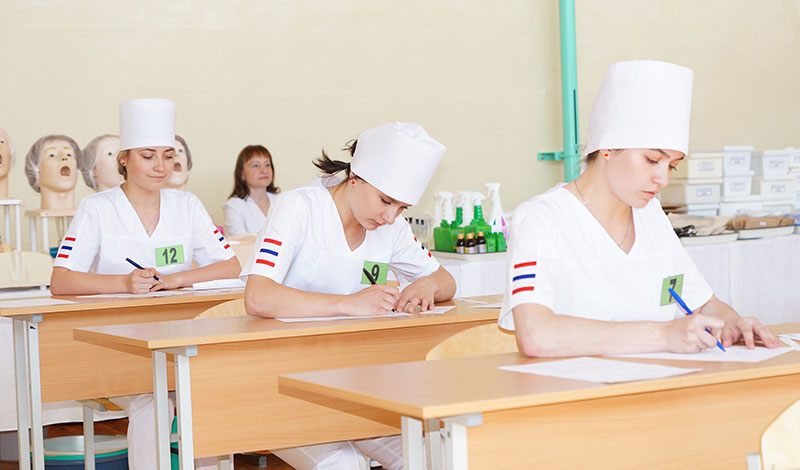 В белорусских медколледжах появятся симуляционные тренажеры