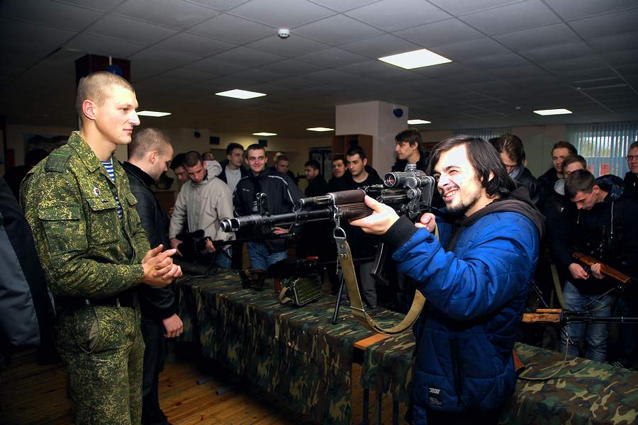 День призывника провели в 103-й мобильной бригаде в Витебске