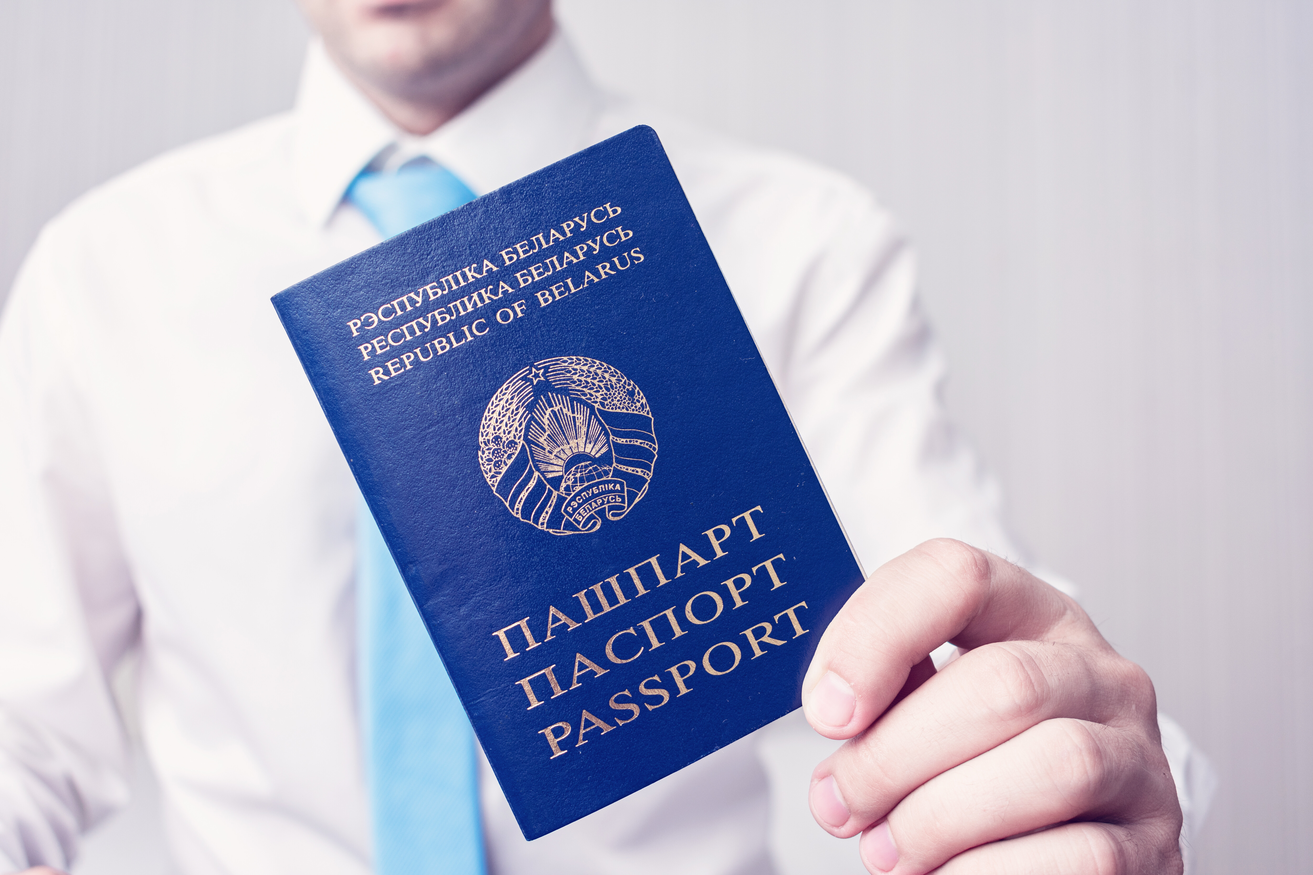 Как иностранцу оформить разрешение на временное (постоянное) проживание или получить гражданство Республики Беларусь?