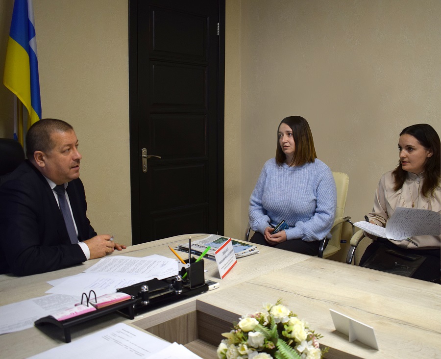 Инспектор по Витебской области Анатолий Линевич провел прием граждан и «прямую линию» в Глубокском районе