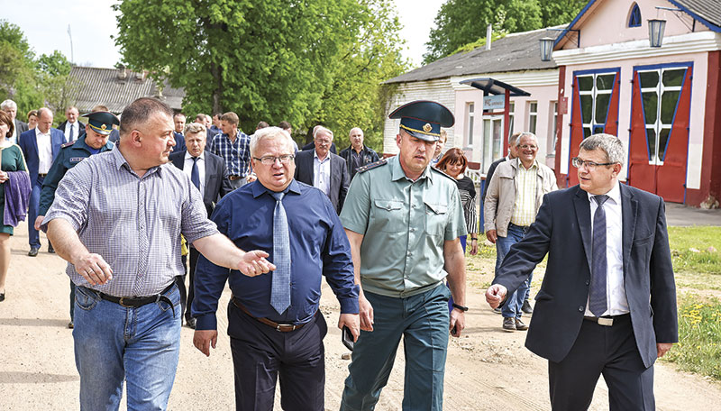 Около сотни объектов отремонтируют в Езерище к 75-летию освобождения от немецко-фашистских захватчиков