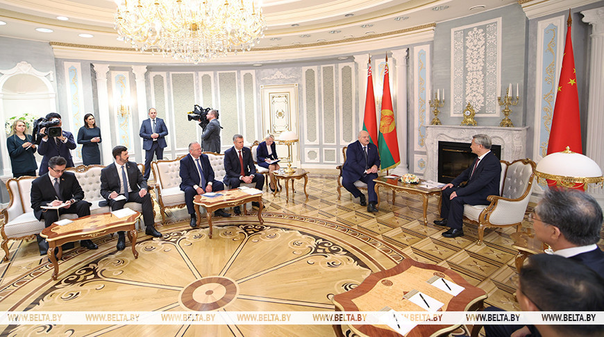 Лукашенко назвал закрытие Польшей границы с Беларусью недружественным политическим шагом против Китая 