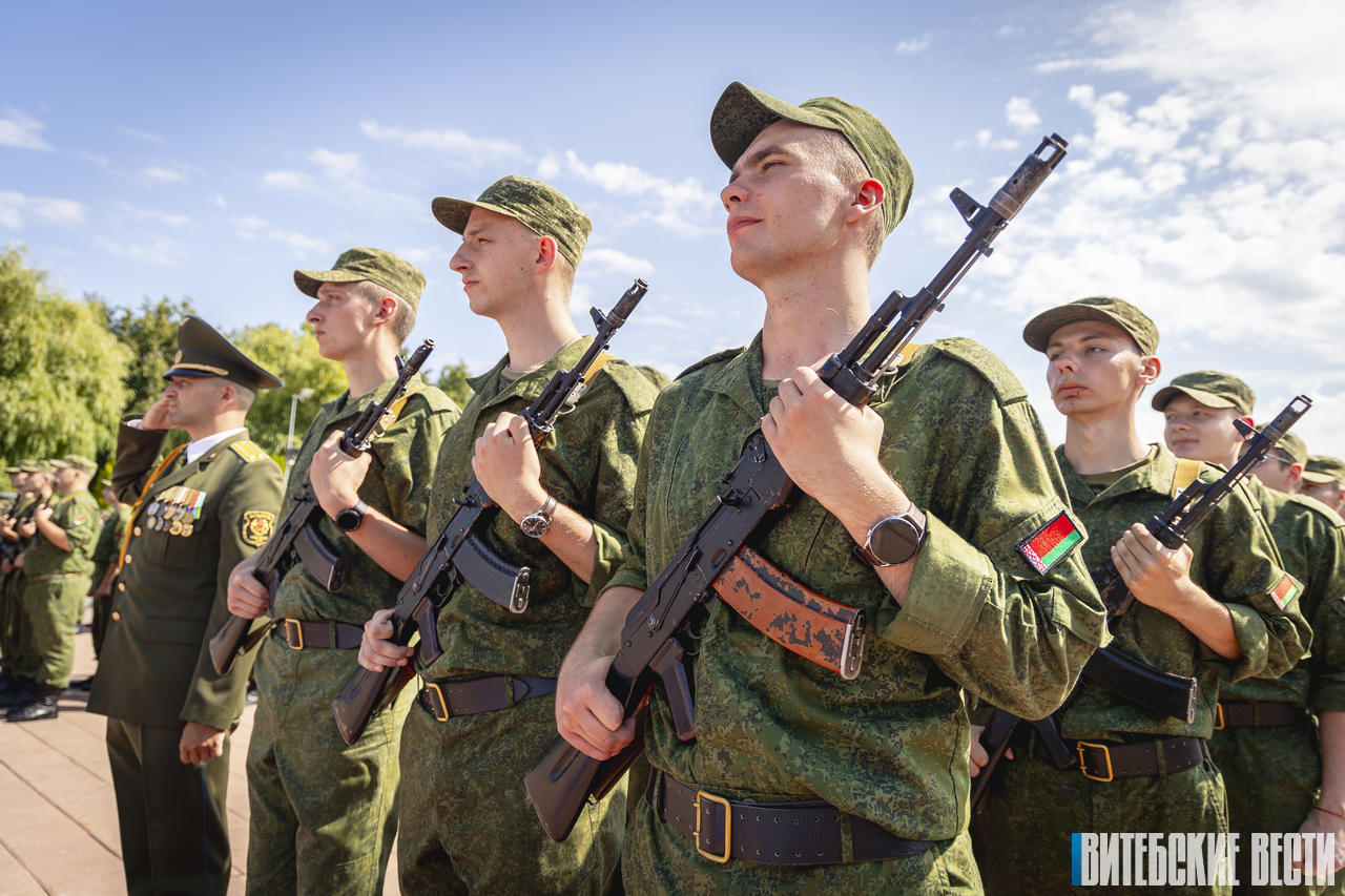 В Беларуси начинается отправка призывников на срочную военную службу