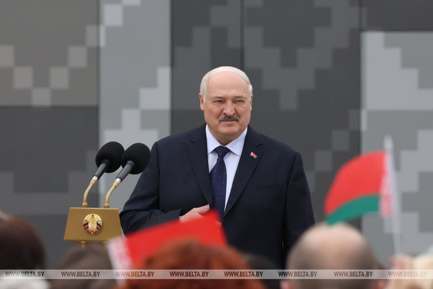 "Новая страница летописи суверенной Беларуси". Лукашенко на открытии Международного выставочного центра