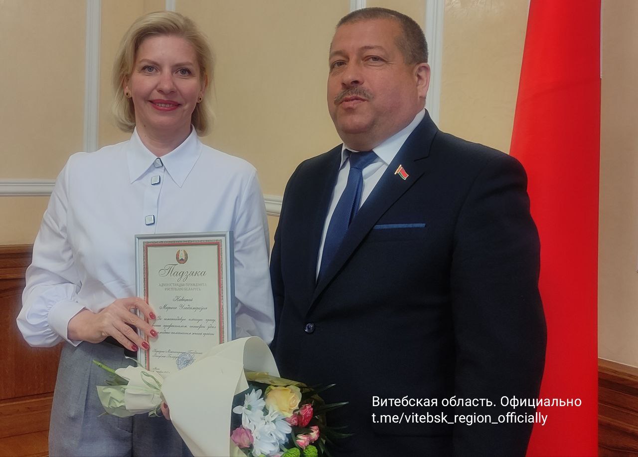 Анатолий Линевич вручил награды Администрации Президента Республики Беларусь за многолетнюю плодотворную работу представителям Витебской области