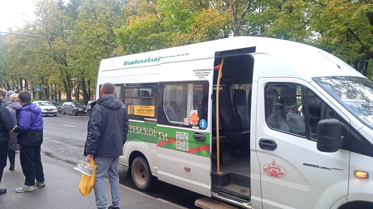 Почему в Витебске на некоторых автобусных маршрутах используются микроавтобусы?