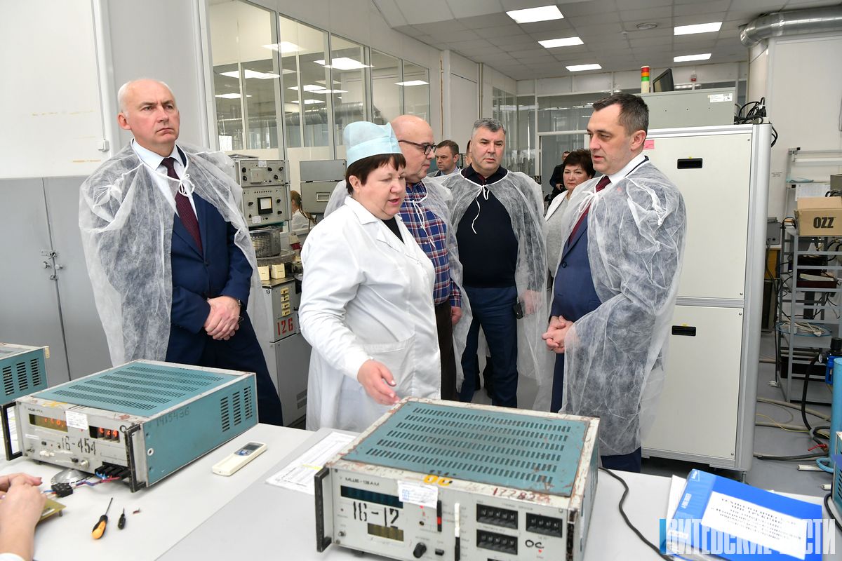 Александр Субботин ознакомился с производством ОАО «Витебский завод радиодеталей «Монолит»