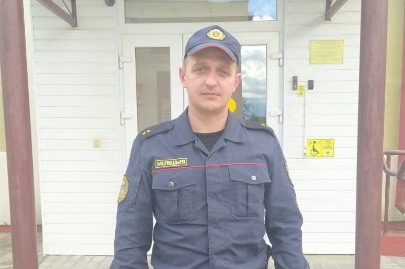 В Чашниках на пожаре сотрудник Департамента охраны МВД спас пенсионерку