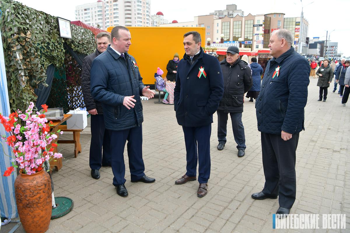 Более 30 учреждений образования области представили свою продукцию на выставке-продаже в Витебске