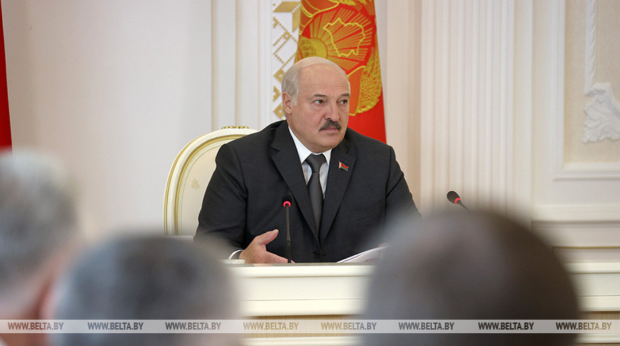 "Доллары на хлеб не намажешь". Александр Лукашенко о росте мировых цен на продовольствие
