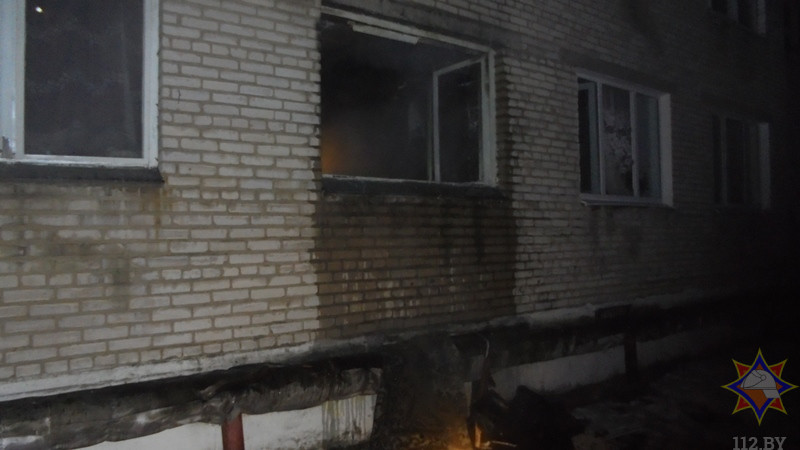 Из-за пожара в жилой комнате общежития в Полоцке эвакуированы 20 человек