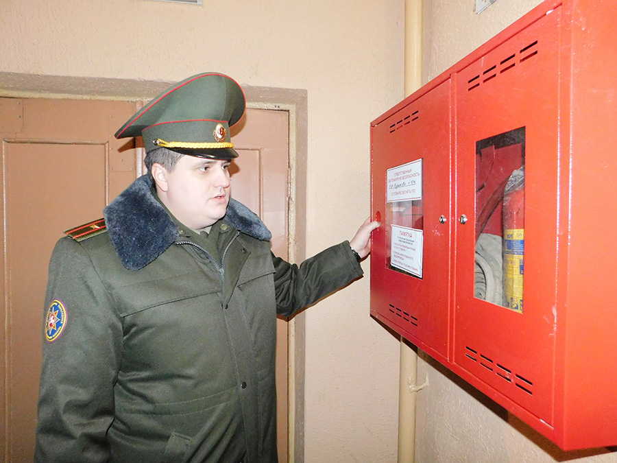 Сотрудники МЧС проверили общежития области в связи с участившимися случаями пожаров 