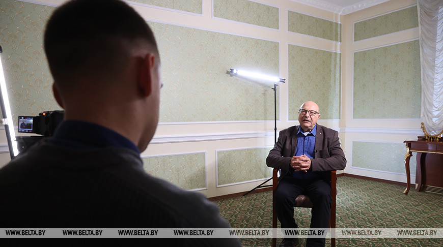 "Идет скрытая борьба". Алесин о попытках раскачать Беларусь в период электоральной кампании