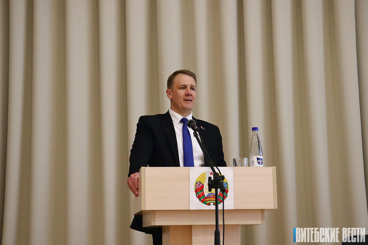 Председатель Оршанского райисполкома обсудил развитие сельских территорий с работниками ОАО «Агрокомбинат «Юбилейный» в Бабиничах