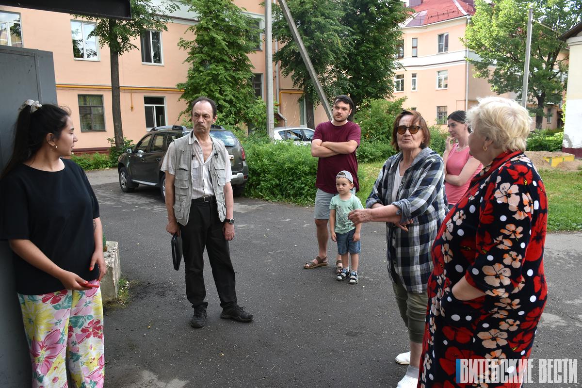 «За месяц -14 штук в мышеловке!»: Грызуны замучили жителей многоэтажки в Витебске
