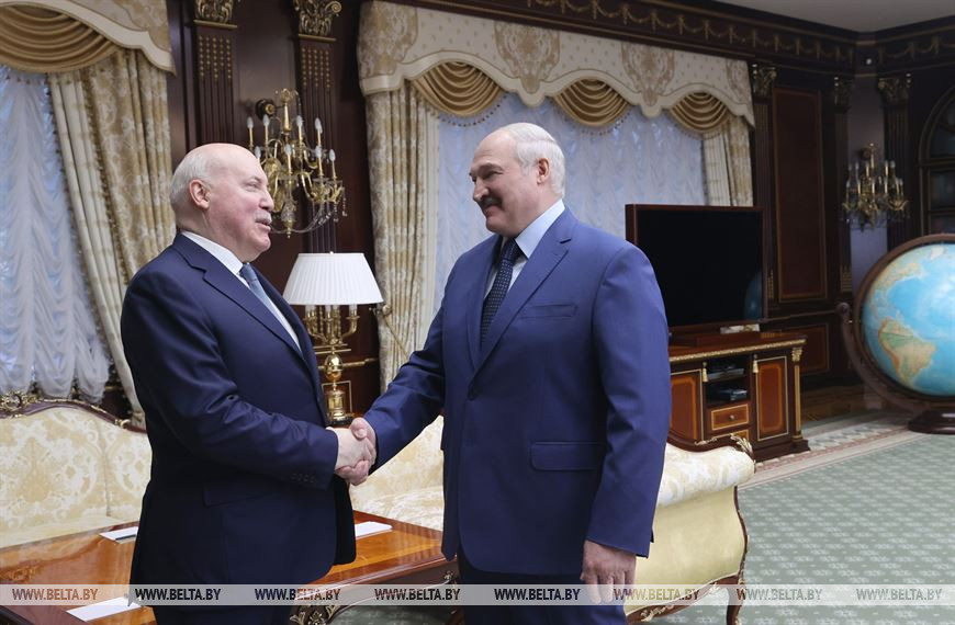 Лукашенко встретился с Мезенцевым