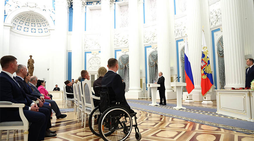 Владимир Путин вручил Алексею Талаю орден Дружбы