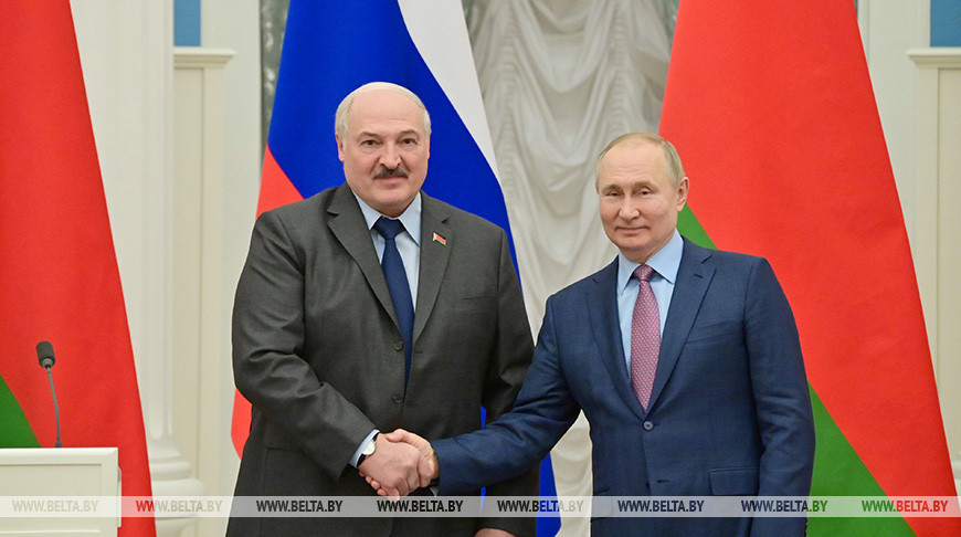 Лукашенко: Беларусь будет строить свой порт под Санкт-Петербургом