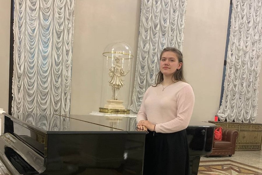 Софья Свежинская из Витебска заняла I место на Международном конкурсе-фестивале исполнительского мастерства «Морозко» в Санкт-Петербурге