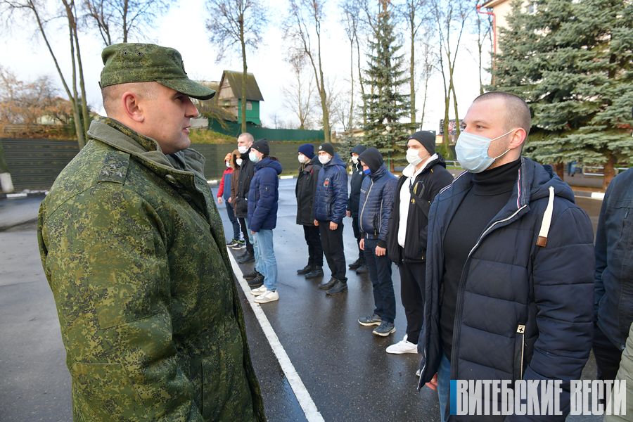 Около 1,5 тысячи юношей из Витебской области пополнили ряды Вооруженных Сил 