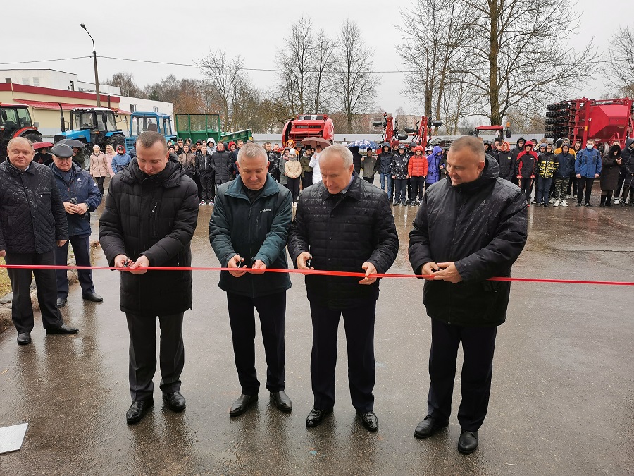 В Городокском государственном аграрно-техническом колледже открыли мастерскую «Техническое обслуживание и ремонт сельскохозяйственной техники»