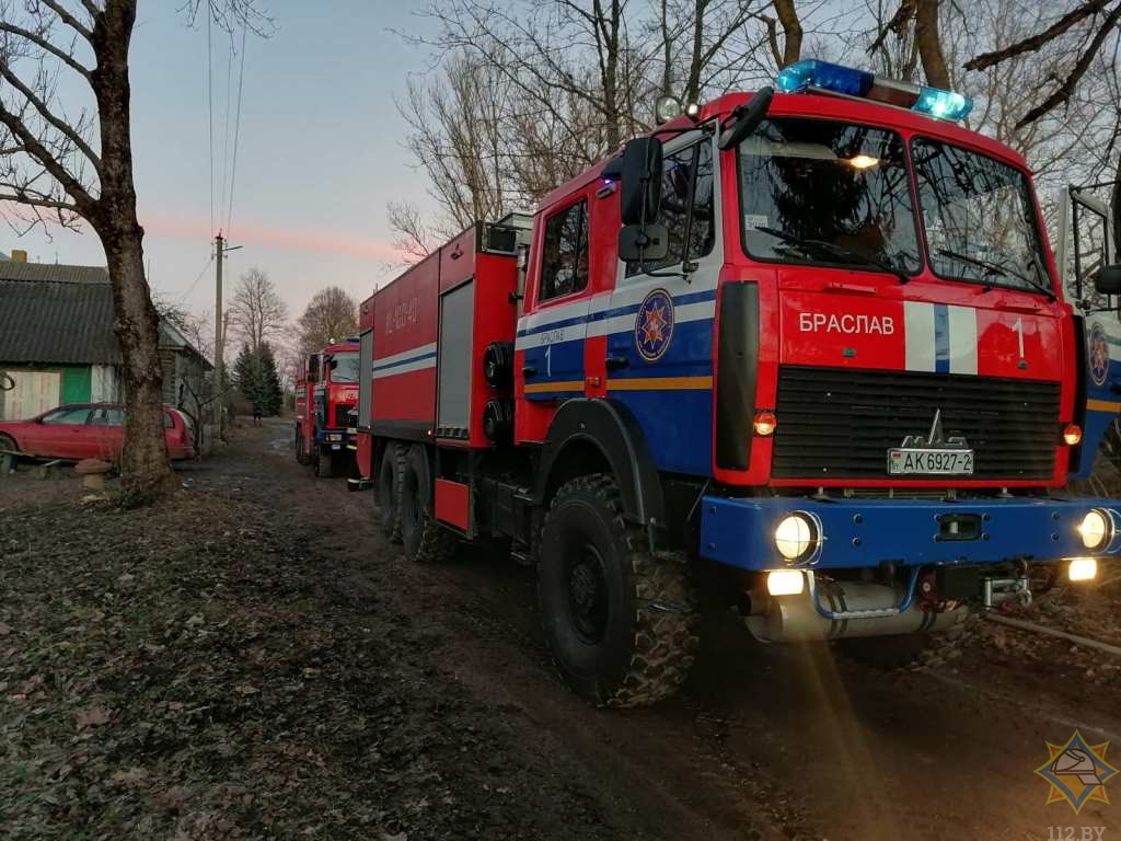 В Браславском районе на пожаре погибли брат и сестра 