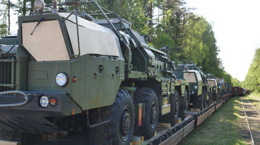 Минобороны: очередной комплект зенитного ракетного комплекса С-400 прибыл в Беларусь