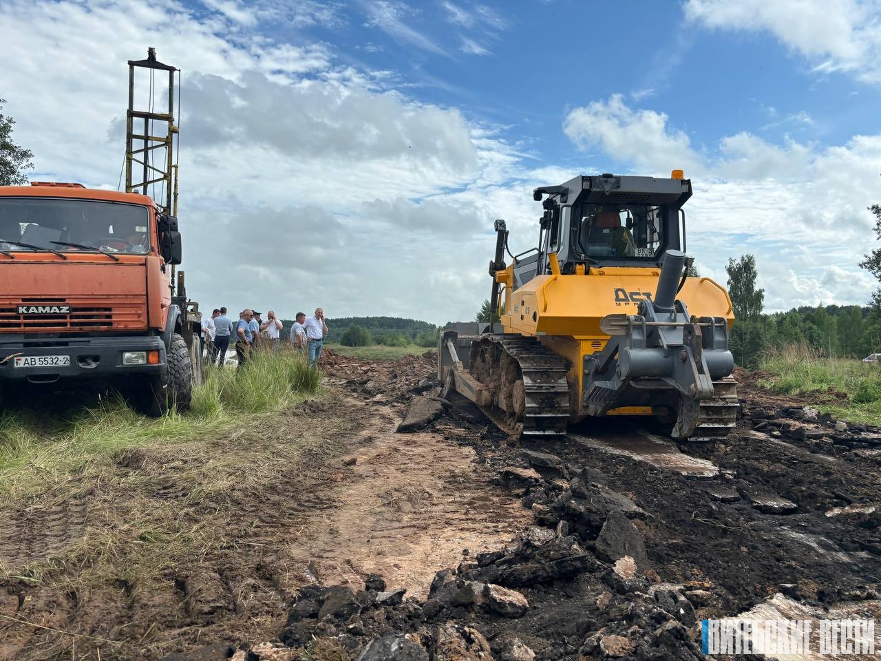 Продолжается координация работ по обеспечению безопасности граждан в результате схождения грунта в Верховье 
