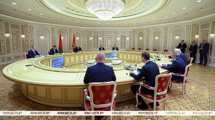Александр Лукашенко предлагает Тюменской области развивать сотрудничество в нефтяной сфере