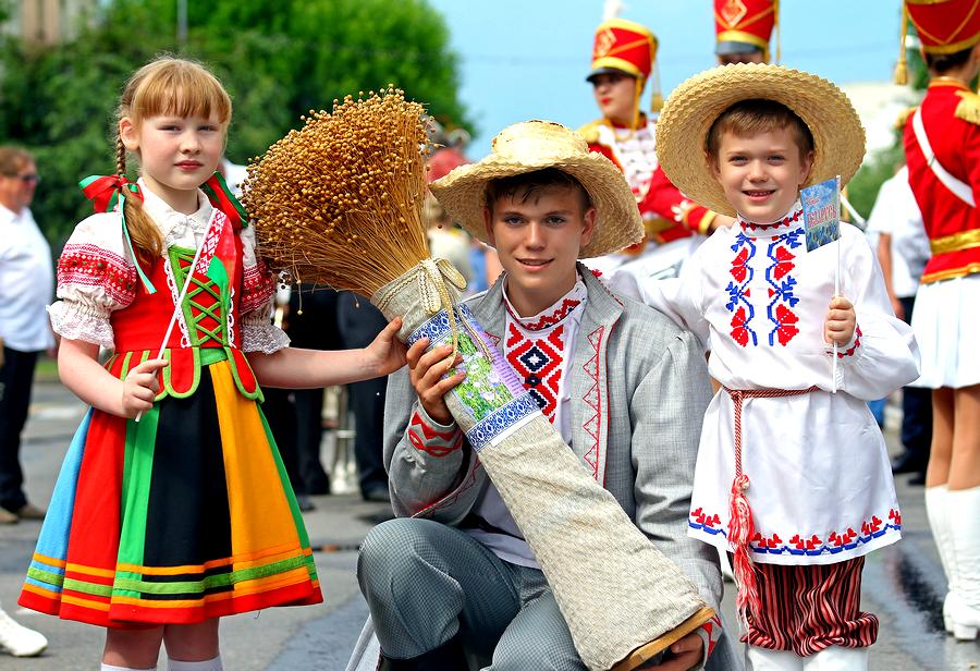 Впервые в Орше прошёл фестиваль «Орша – колыбель белорусского льна». Посмотрите, как это было