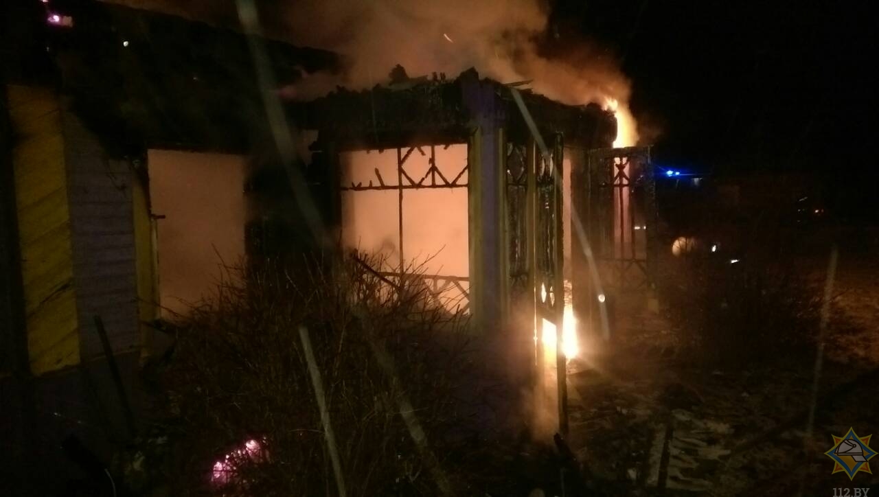 В Докшицком районе огонь уничтожил жилой дом