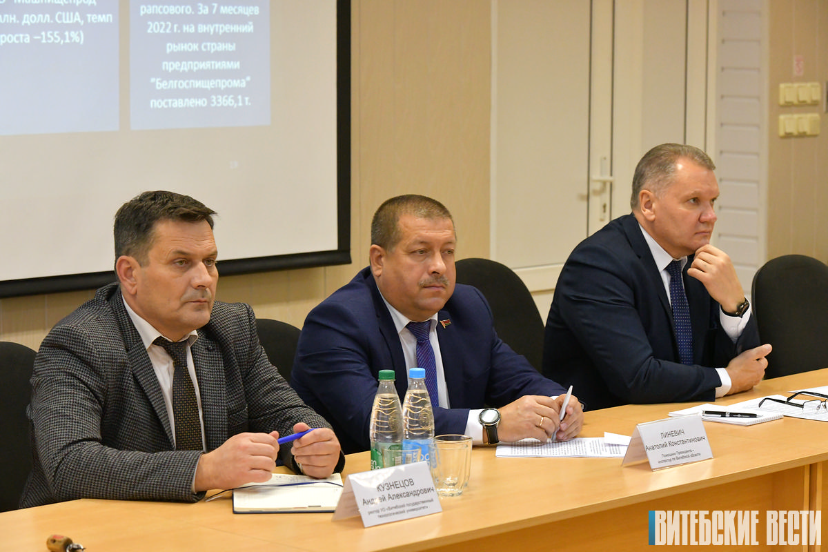 Анатолий Линевич в рамках Единого дня информирования встретился со студентами и сотрудниками ВГТУ