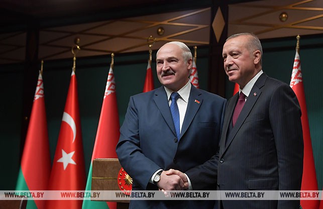 Лукашенко заявляет о начале новой вехи белорусско-турецкого сотрудничества