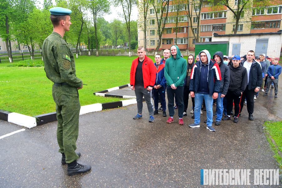 В весенний призыв будет отправлено на срочную военную службу около тысячи юношей из Витебской области