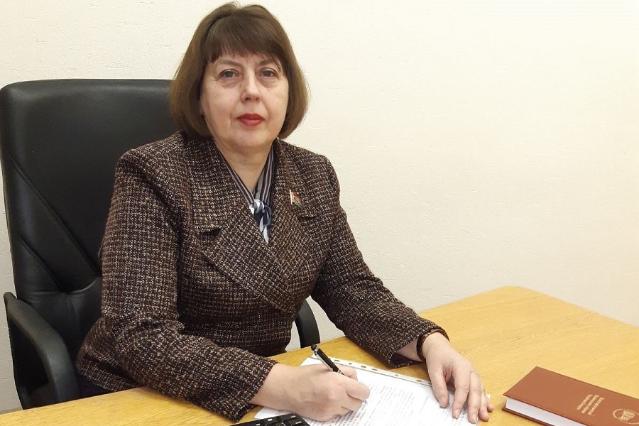 Инна Крачек: «Мы все находимся в ожидании обращения Главы государства с Посланием к белорусскому народу и Парламенту»
